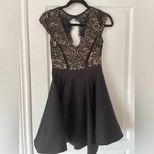 Chelsea Open Back Lace a-line dress - small